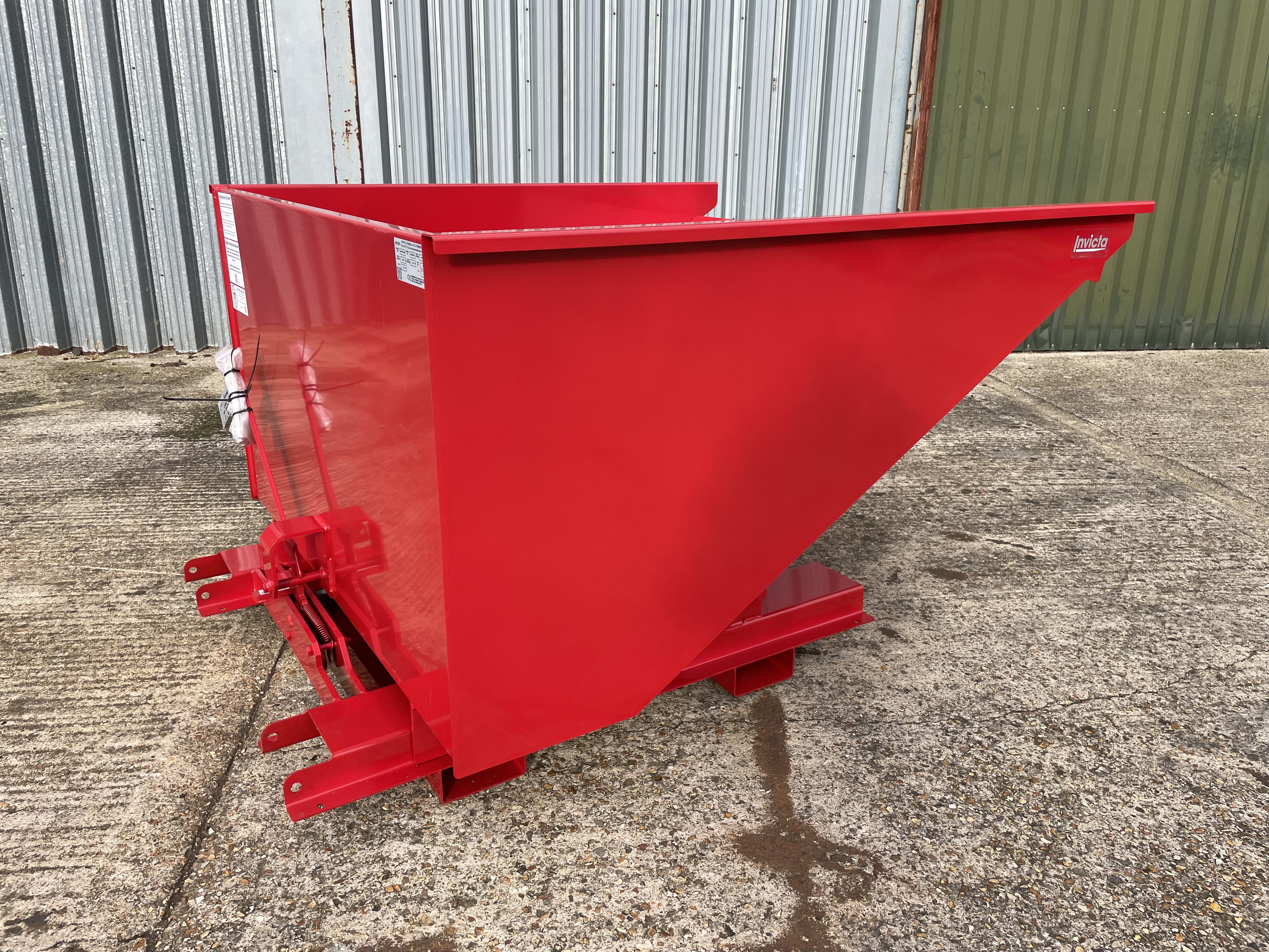 COMBI USE 2000KG SKIPS - detailed view 2 showcasing build quality and product features