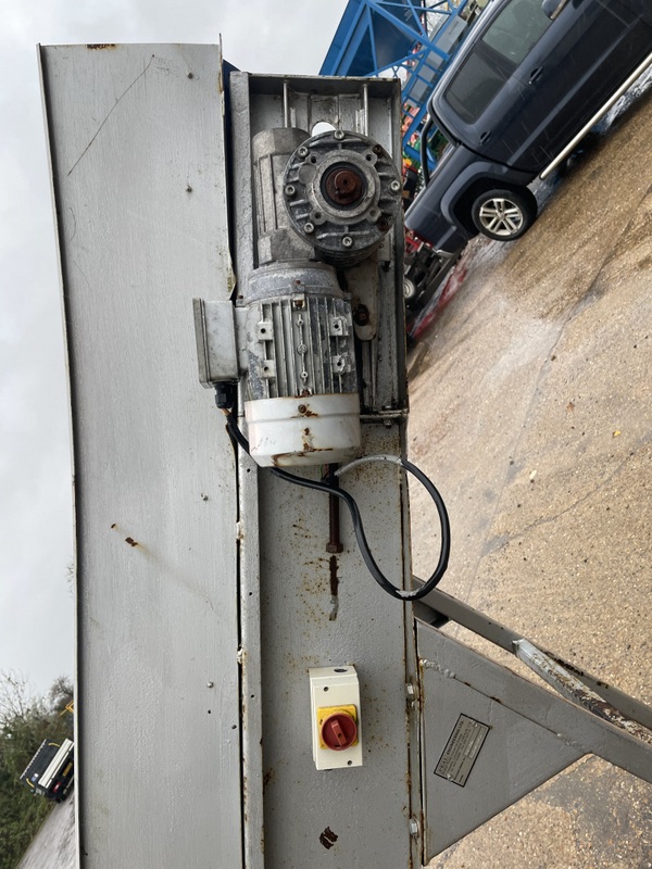 PEAL CLEATED ELEVATOR 3.2M X 600MM - detailed view 5 showcasing build quality and product features