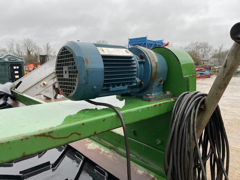 CHEVRON BELT CONVEYOR 3.1M X 600MM - detailed view 5 showcasing build quality and product features