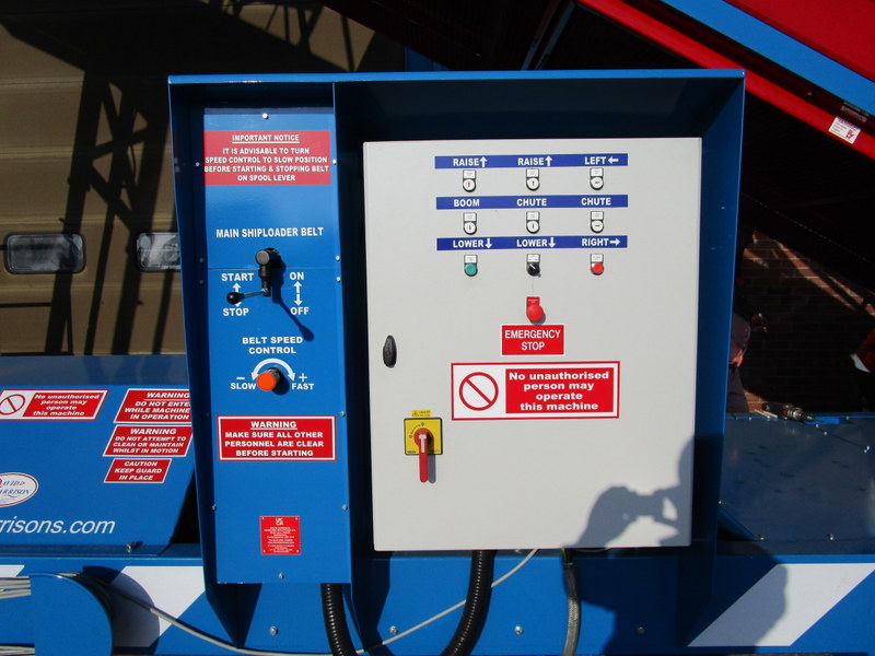 21M SHIPLOADER WITH TWO FEEDERS - detailed view 2 showcasing build quality and product features