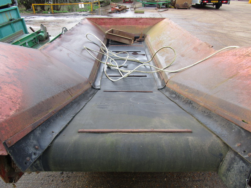 TONG NO.15 HOPPER WITH 900MM WIDE BELT - detailed view 6 showcasing build quality and product features