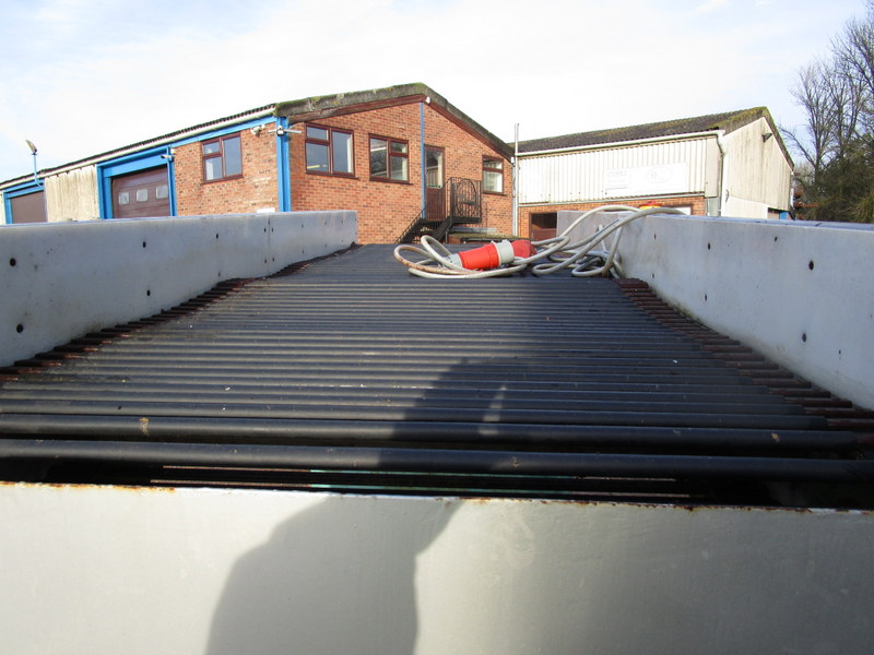 TONG WEB CLEANER - detailed view 6 showcasing build quality and product features