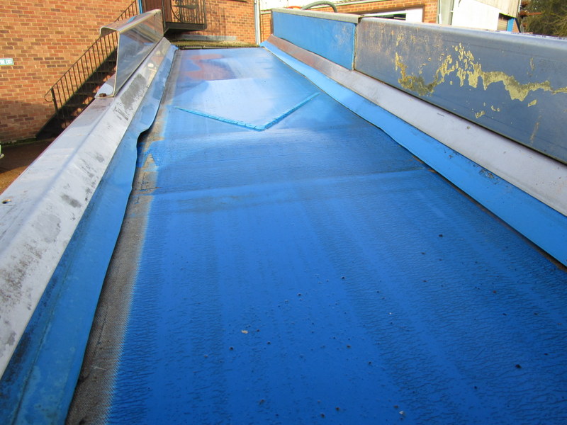 TONG PEAL FLAT CONVEYOR 2M X 450MM - detailed view 4 showcasing build quality and product features