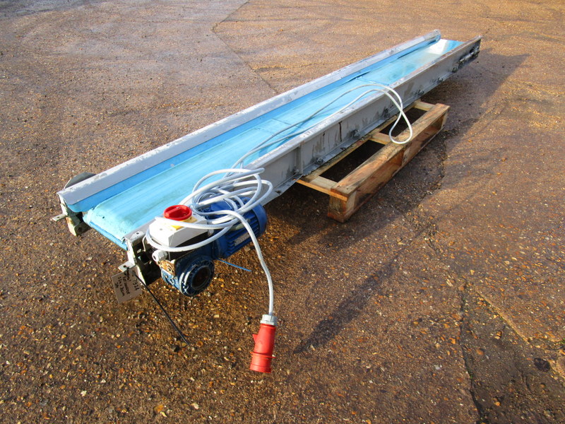 TONG FLAT CONVEYOR 3.2M X 300MM