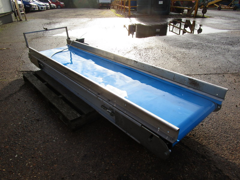 TONG FLAT CONVEYOR 2.5M X 600MM - detailed view 4 showcasing build quality and product features