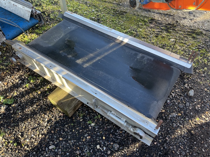 TONG FLAT CONVEYOR 1.4M X 600MM