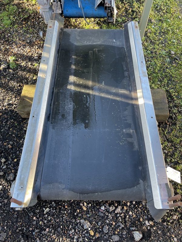 TONG FLAT CONVEYOR 1.4M X 600MM - detailed view 3 showcasing build quality and product features