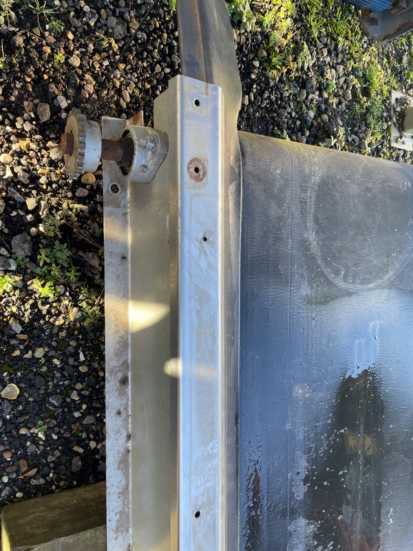 TONG FLAT CONVEYOR 1.4M X 600MM - detailed view 4 showcasing build quality and product features