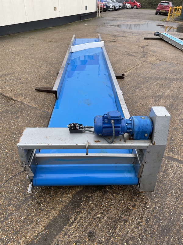 TONG FLAT BELT CONVEYOR 7M X 900MM - detailed view 3 showcasing build quality and product features